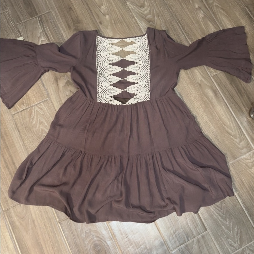 ENTRO |  mushroom /Cream Lace Back  Tiered boho Babydoll Dress size M